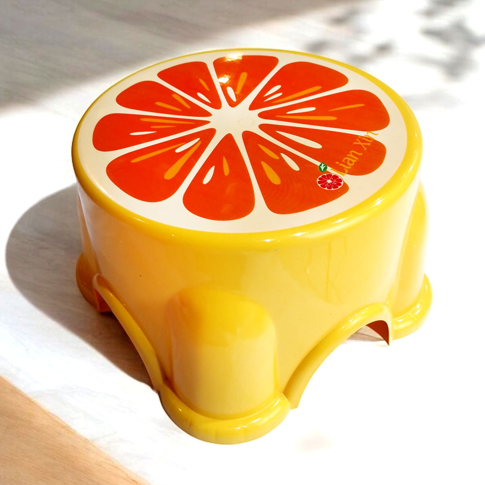 Taburete de plástico infantil tipo fruta